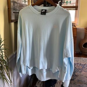 Nike Athletic Sweater Baby Blue Size Large Side Slits Shorter in Front